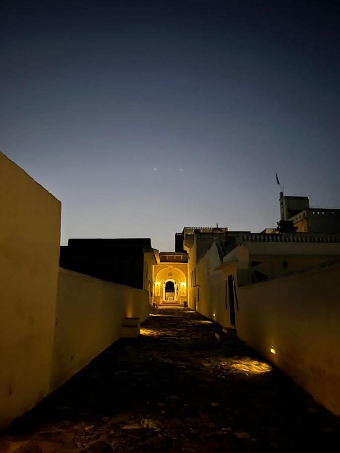 ฟอร์ท บาร์ลิ โฮเต็ล Hotel Barli ภายนอก รูปภาพ