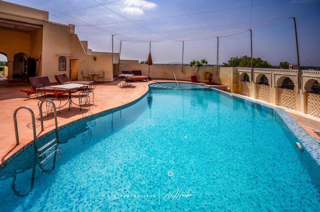 ฟอร์ท บาร์ลิ โฮเต็ล Hotel Barli ภายนอก รูปภาพ